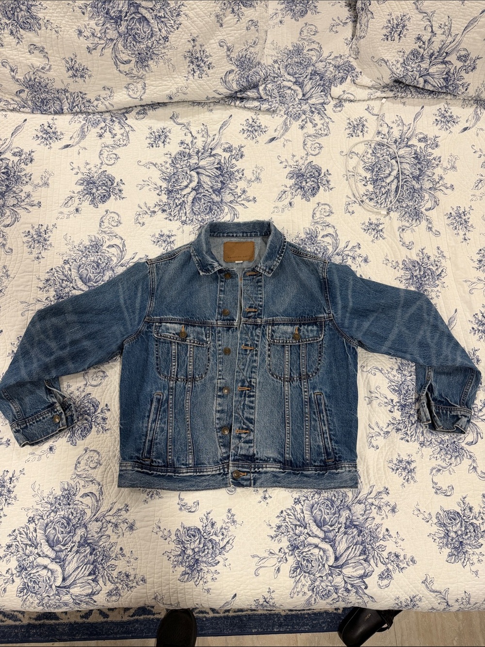 American Eagle Outfitters Medium Blue Women’s Denim Jacket